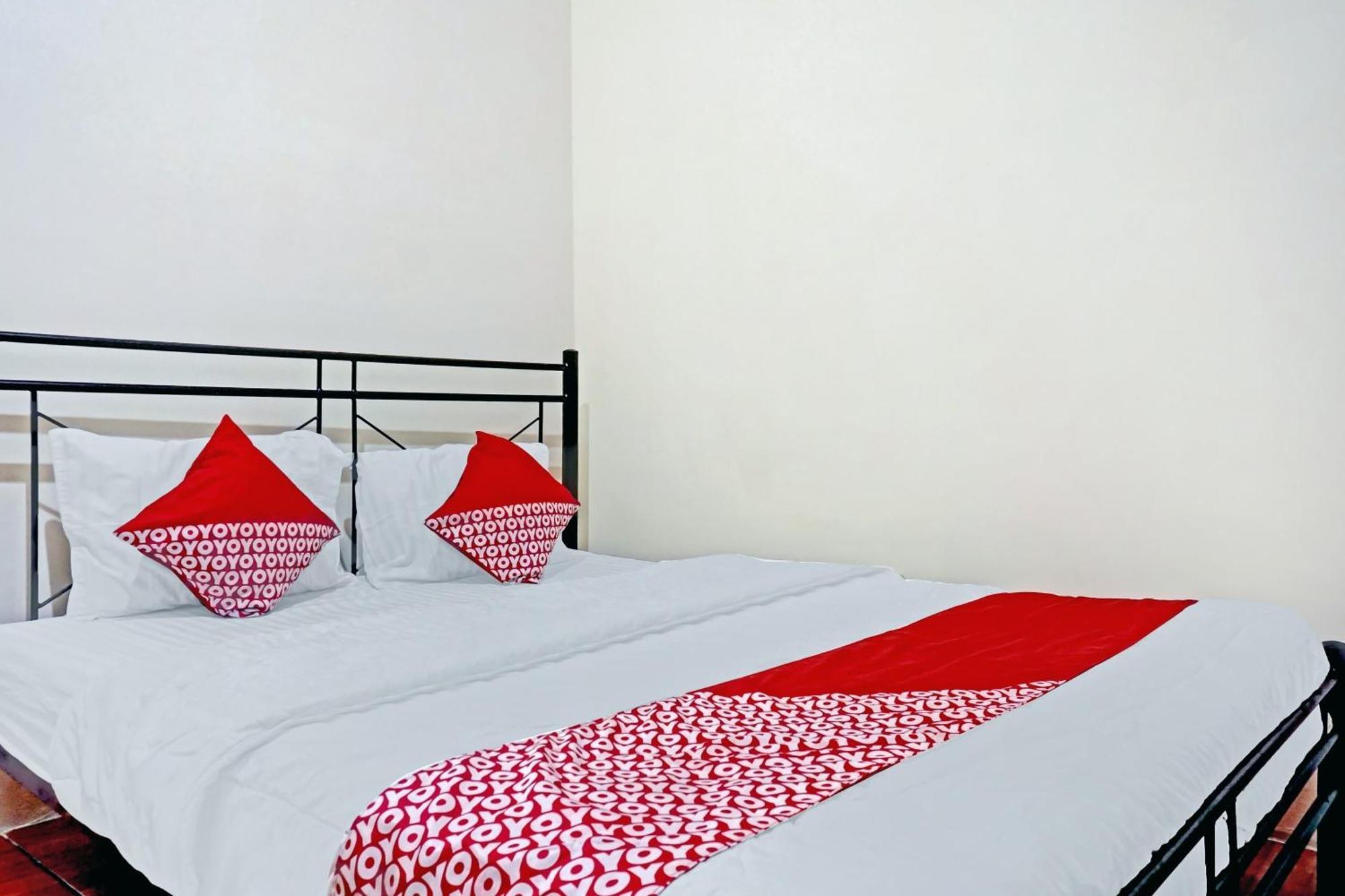 Отель Oyo 90689 Lily House Тангеранг Экстерьер фото